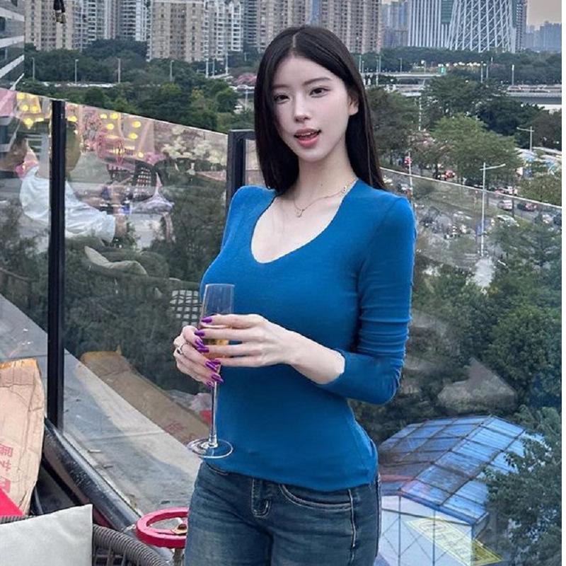 Korean Style Slimming Spicy Girl T-shirt - Autumn Long Sleeve Solid Color Top for Women 2025