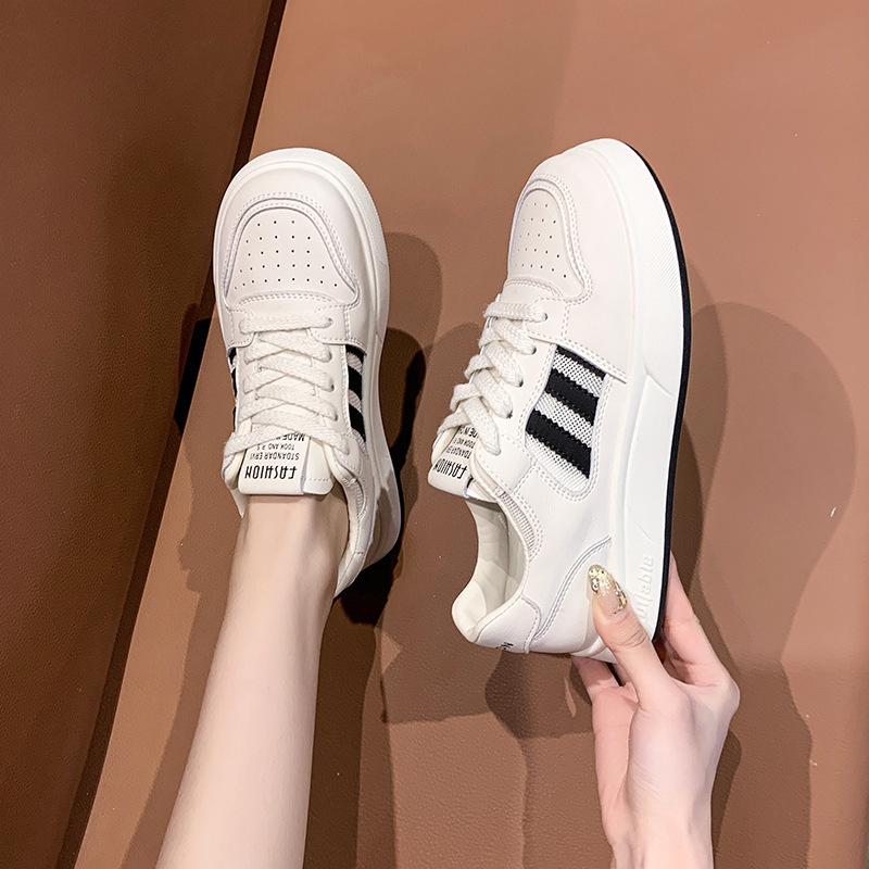 Casual Women's Shoes Are Versatile and Super Hot 2025 Summer Shoes Thin Little White Shoes Women's New Flat Bottom Mesh Breathable