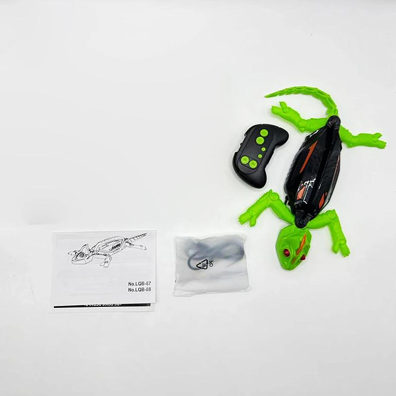 Realistic Biomimetic RC Wall Climbing Lizard Robot, Remote Control Gecko That Climbs Glass & Smooth Walls Christmas decor