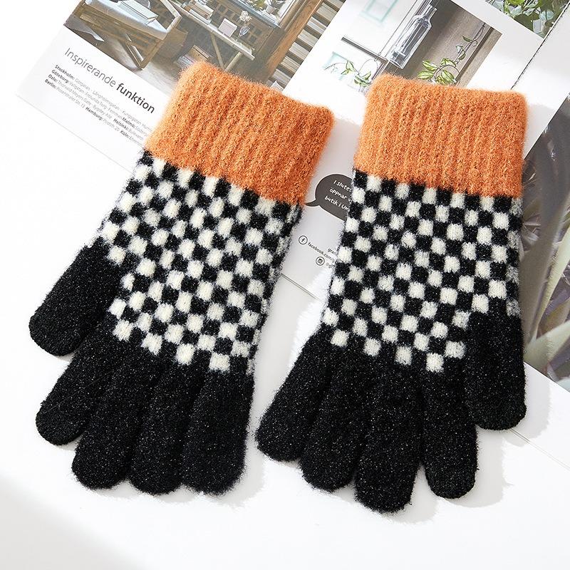 New Winter Warm Knitted Gloves Women's Checkerboard Plaid Plaid Color Matching Wool Gloves