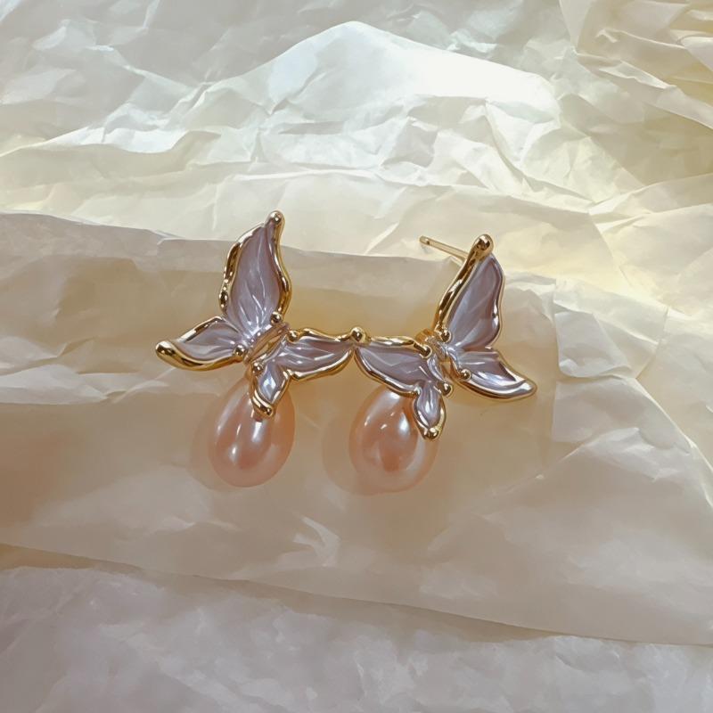 Dancing butterfly gentle charming French sweet beautiful woman natural pink pearl earrings silver needle butterfly love flower stud earrings