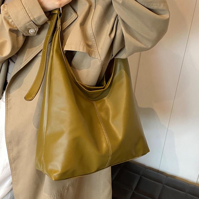 Fashionable Large-capacity Commuter Bag, Popular Single-shoulder Underarm Bag and High-end Tote Bag