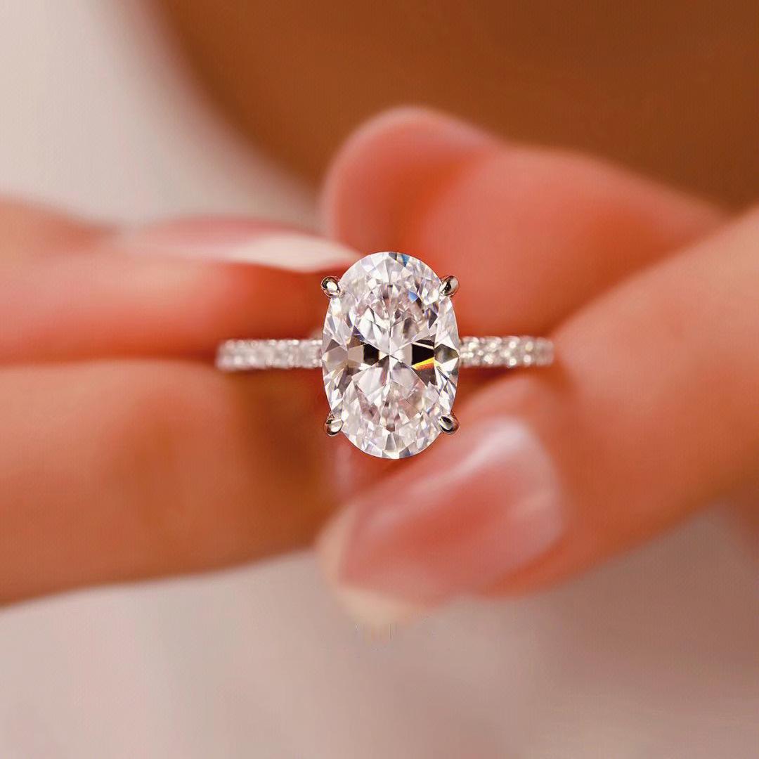 Luxury European  American Oval Moissanite Diamond Ring for Women US Size 6