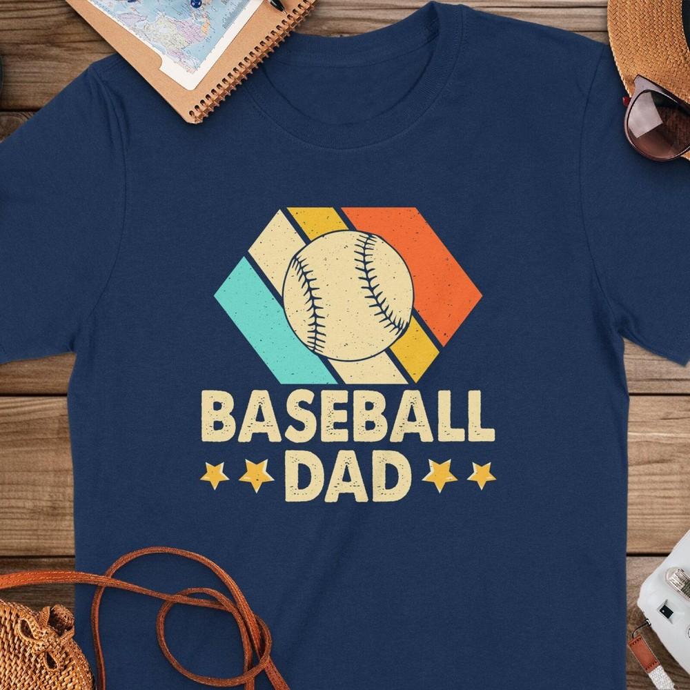 

Baseball Dad T-Shirt - Retro Vintage Style Father s Day Gift Navy T-Shirt Unisex T-Shirt M