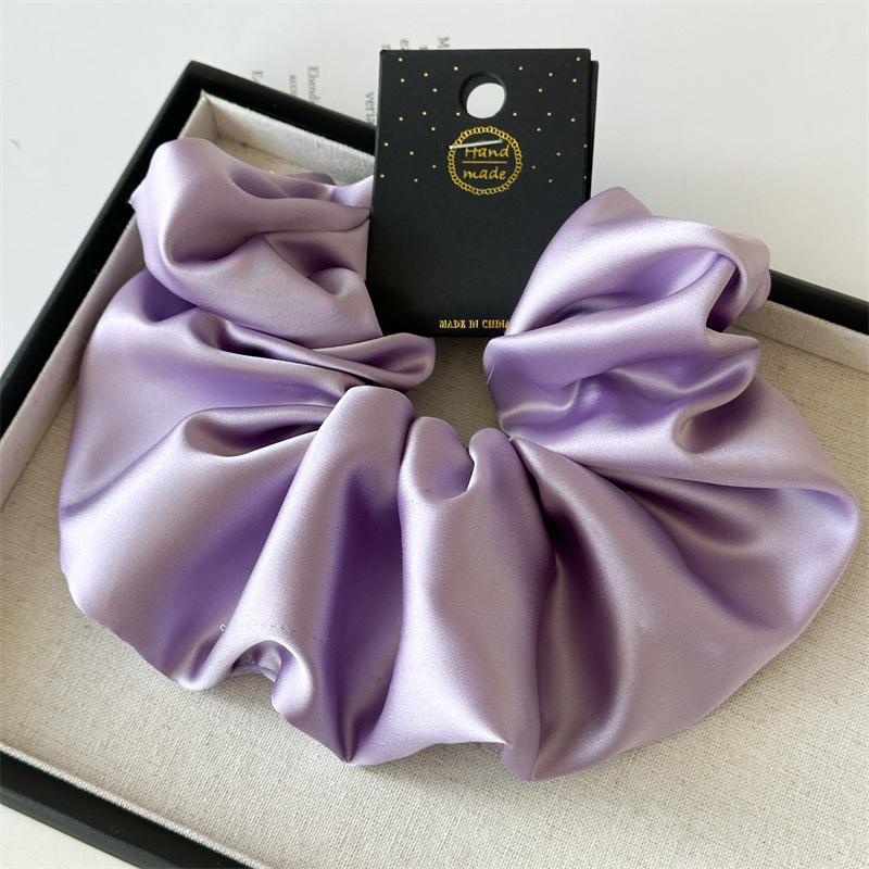 Elegant Retro Satin Scrunchie - Extra Large 18cm Diameter, Luxurious and Fashionable Hair Tie