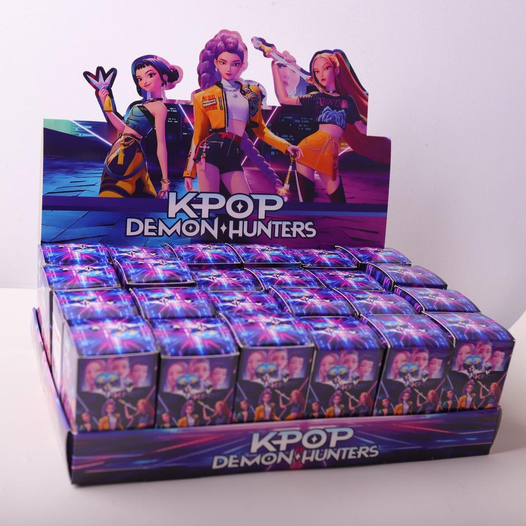 Nouvelle Série de Figurines Boîte Aveugle Groupe de Filles Chasseuses de Démons KPOP Porte-Clé Pendentif en Caoutchouc Souple Ornement d'Affichage Boîte Aveugle de Bureau popmart