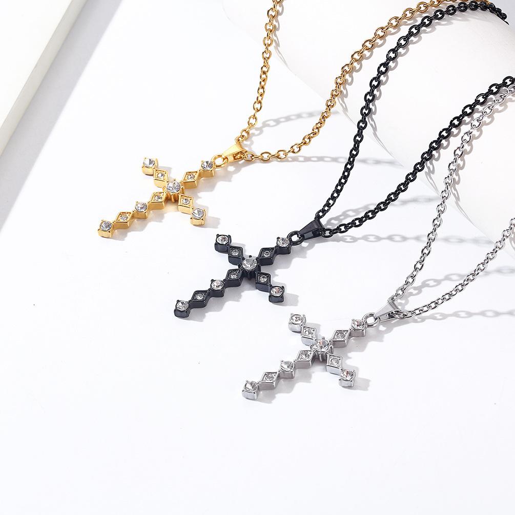 Light Luxury Style Diamond -Shaped Titanium Steel Cross Necklace Genderless Hip -Hop Wear Accessories
