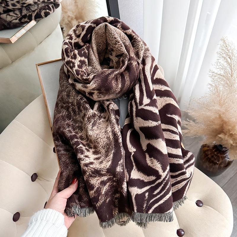 European and American New Leopard Print Scarf Thickened To Keep Warm, Autumn and Winter Outer Shawl Double-sided Imitation Cashmere