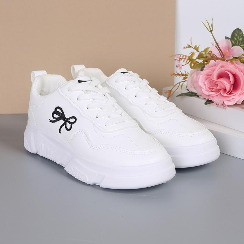 Chaussures pour femmes 2024 à lacets Chaussures vulcanisées pour femmes Grande taille Baskets pour femmes Broderie nœud papillon Bout rond Chaussures décontractées pour femmes