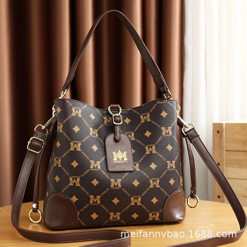 Bag Women's Bag 2025 New Fashionable Large-capacity Portable Shoulder Messenger Bag High-end Women's Bag Bucket Bag