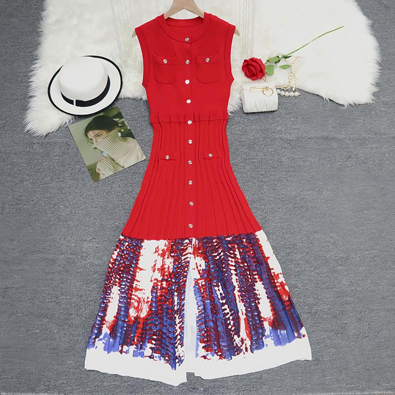 

Трикотажное платье без рукавов с градиентным узором и круглым вырезом