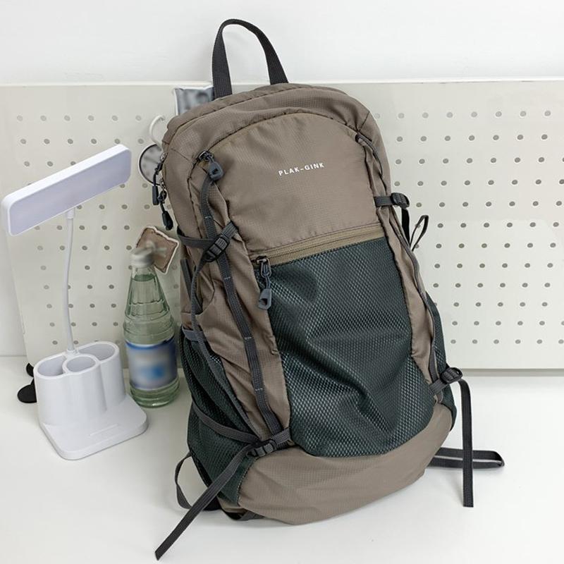 

SCIONE Сверхлегкий Складной Рюкзак для Спорта на Открытом Воздухе Большой Вместимости Легкий Водонепроницаемый Рюкзак для Пеших Прогулок Рюкзак для Отдыха и Путешествий хаки