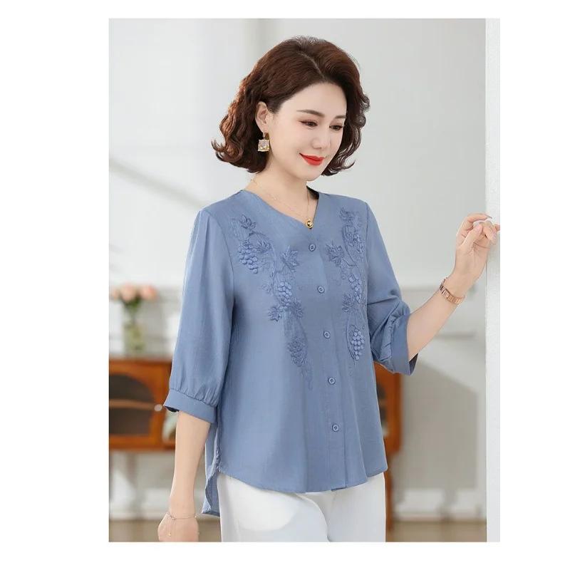 Elegante Blaue Traubenstickerei Bluse Damen Halbarm V-Ausschnitt Lässiges Hemd für Mittleren Alters