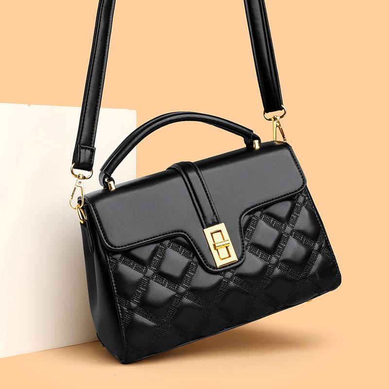 New Bag Women's Messenger Bag Fashion Versatile Popular Handbag Premium Atmosphere Commuter Shoulder Bag Small Square Bag