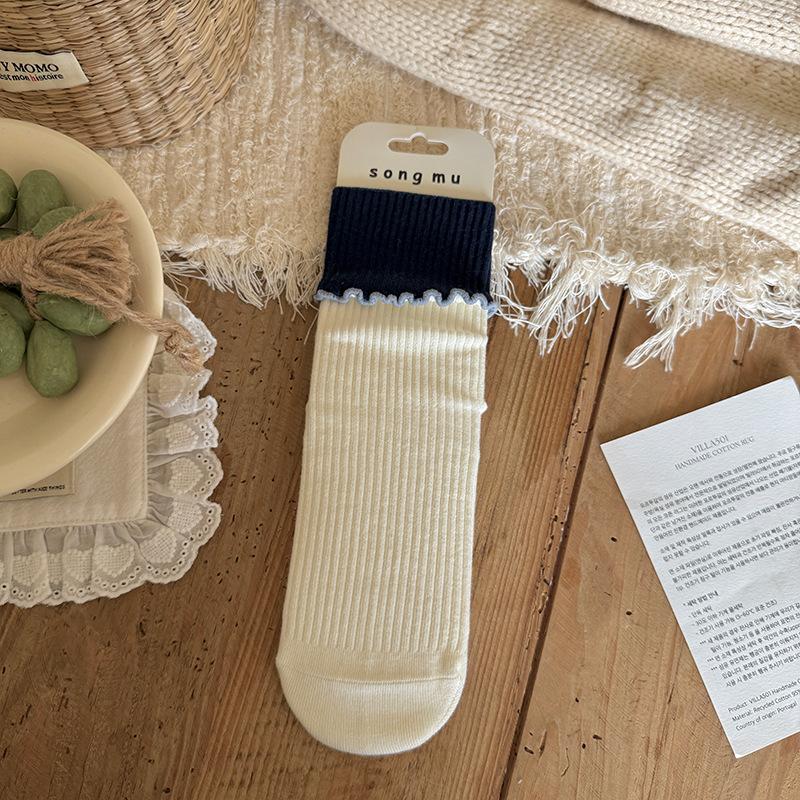 Female Spring and Autumn Sweet Three Dimensional Relief Spell Color Small Floral Bow In The Tube Pile Socks