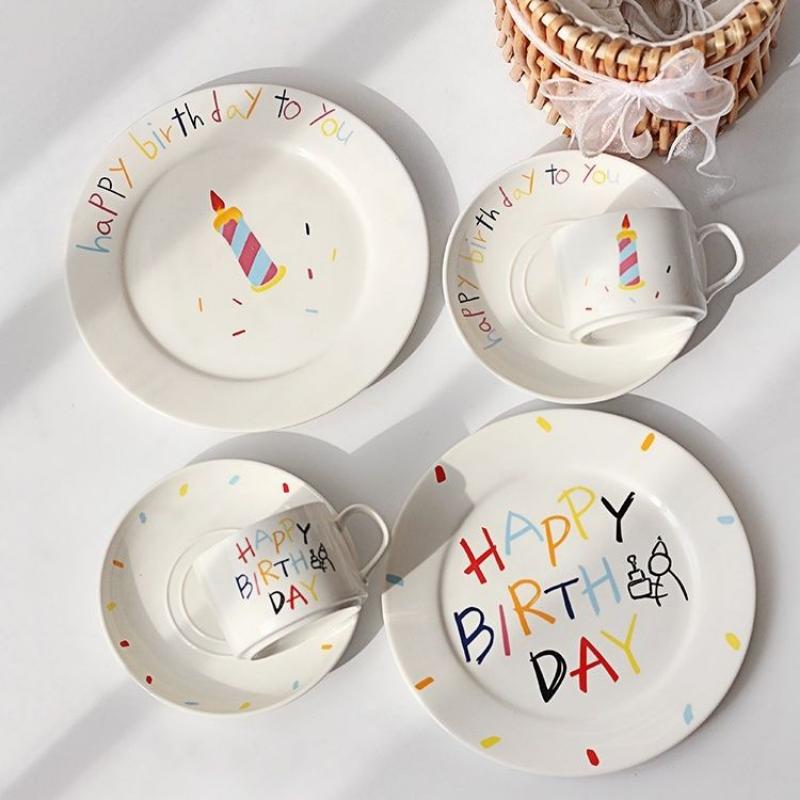 Koreanischer Cartoon Handgezeichnete Tasse Alles Gute zum Geburtstag Keramik Frühstückstasse Kuchenteller Niedliches Kaffeebecher und Tellerset Als Geschenk