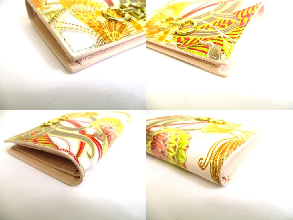 Authentic Salvatore Ferragamo Gancini Flower Motif Leather Bifold Wallet #b132  Open box