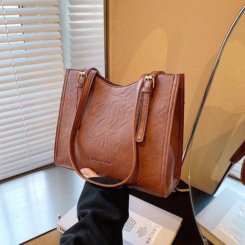 

Premium sense large-capacity bag women s 2024 autumn new trendy fashion casual bag versatile shoulder tote bag