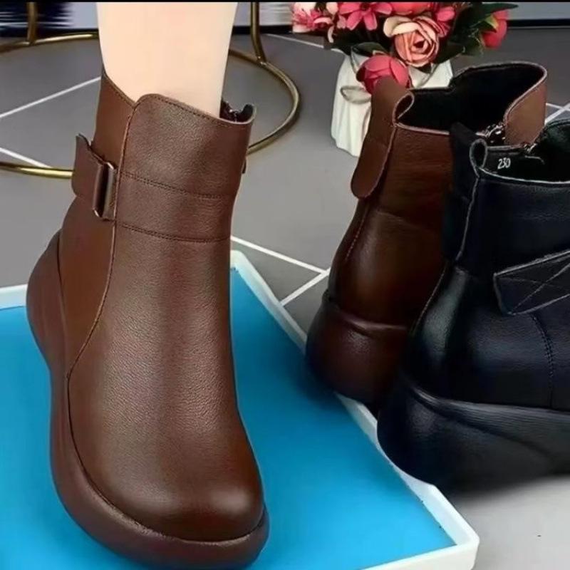 Autumn and winter new thick-soled Martin boots short boots women's soft leather thick-soled lightweight velvet warm middle-aged mother flat-heeled cot