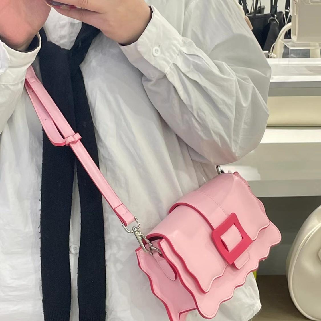 

JIAERDI Sweet Lovely Pink Handbag Women Wavy Edge Square Lock Shoulder Bags Ladies Leather Mini Niche Design Crossbody Bag 2025 20x13x6cm