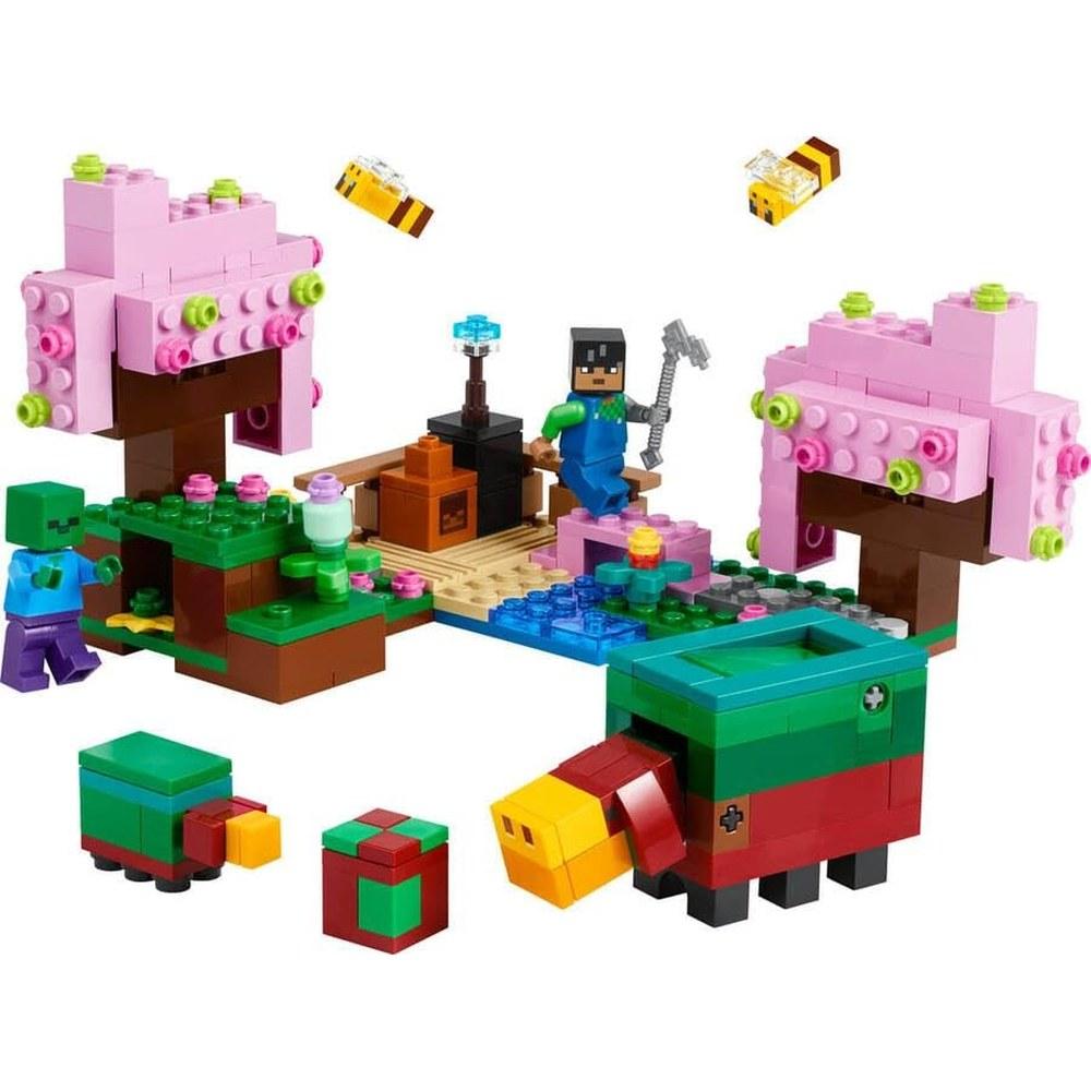 LEGO Minecraft Sakura Garden Building Set