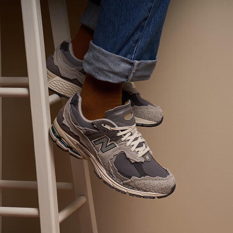 New Balance 2002R Series Retro Casual Sneakers