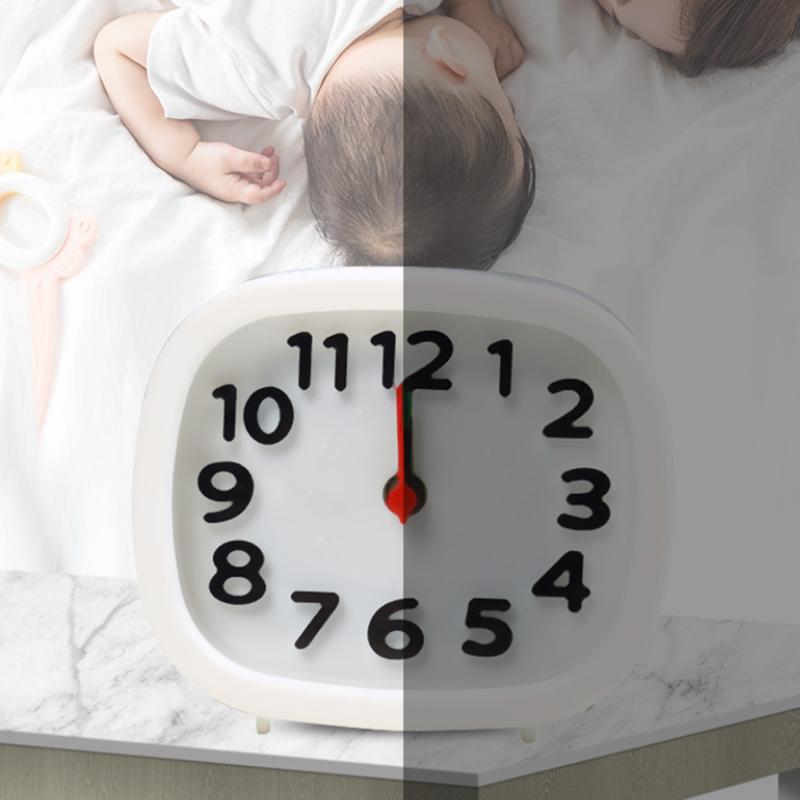 Sveglia Quadrata Creativa Senza Ticchettio Numero Silenzioso Orologi da Camera Comodino Ufficio Arredamento Casa Orologi al Quarzo a Batteria