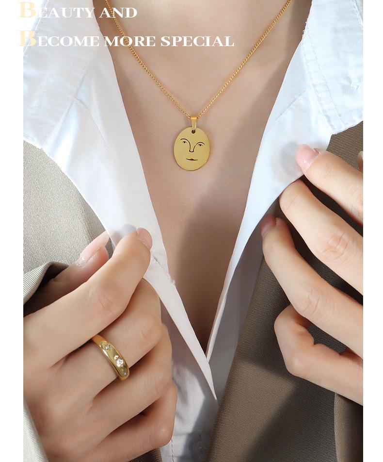 Creative Smiley Face Portrait Pendant Necklace - Gold Plated Titanium Steel Clavicle Chain, European & American Style