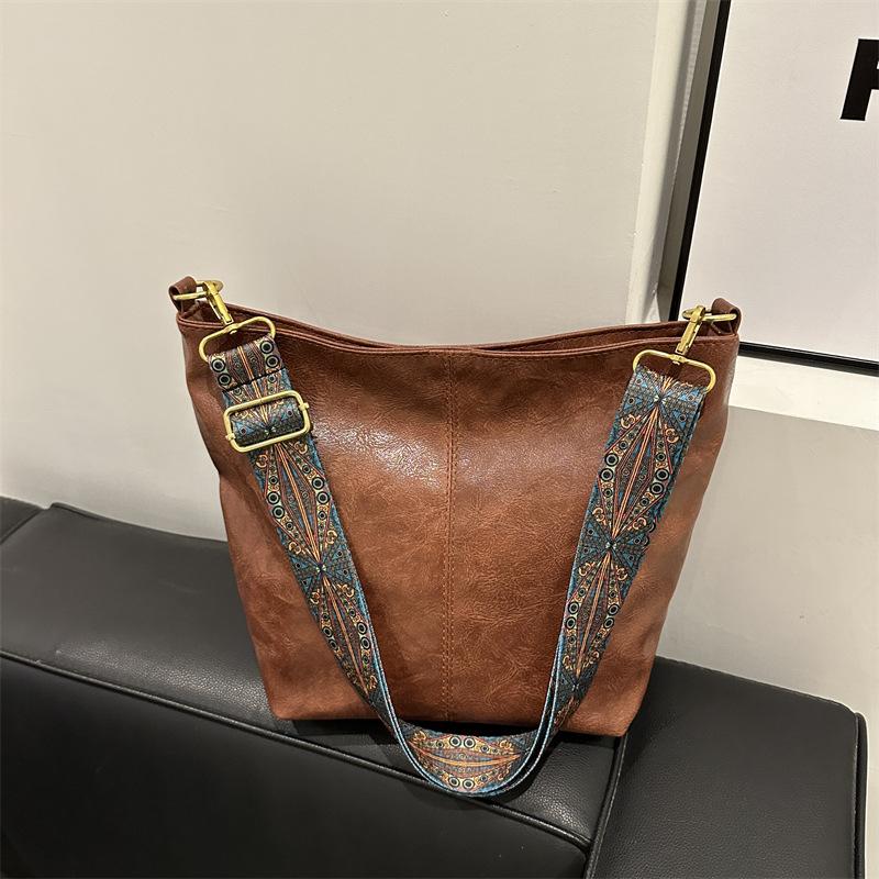 Jaro Nový Styl Módní Ruční Taška přes Rameno Crossbody Velká Kapacita Vysoce Kvalitní Dojíždění Tote Bag Kbelíková Taška Dámská Taška