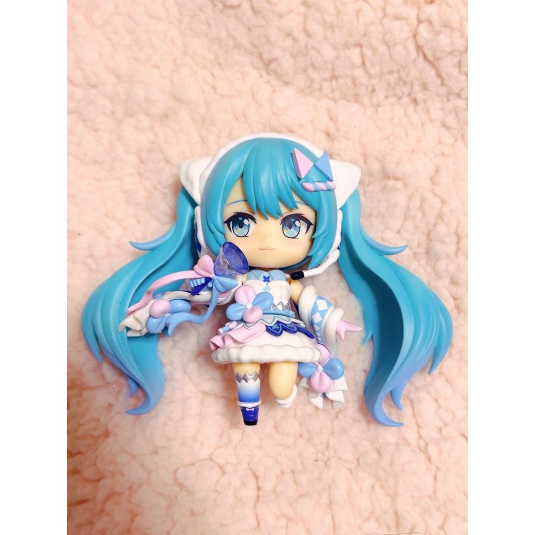 Used Hatsune Miku Nendoroid