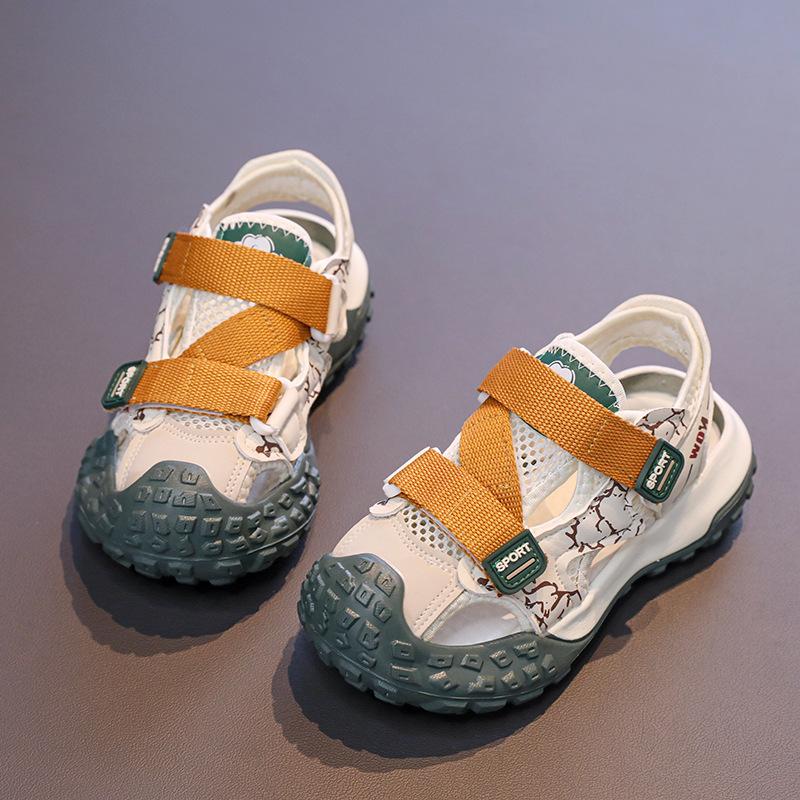 Kids Sports Sandals Hollowed-out Children Sneakers Toes Capped Soft Sole 2025 Summer New Children Running Shoes Mesh Breathable