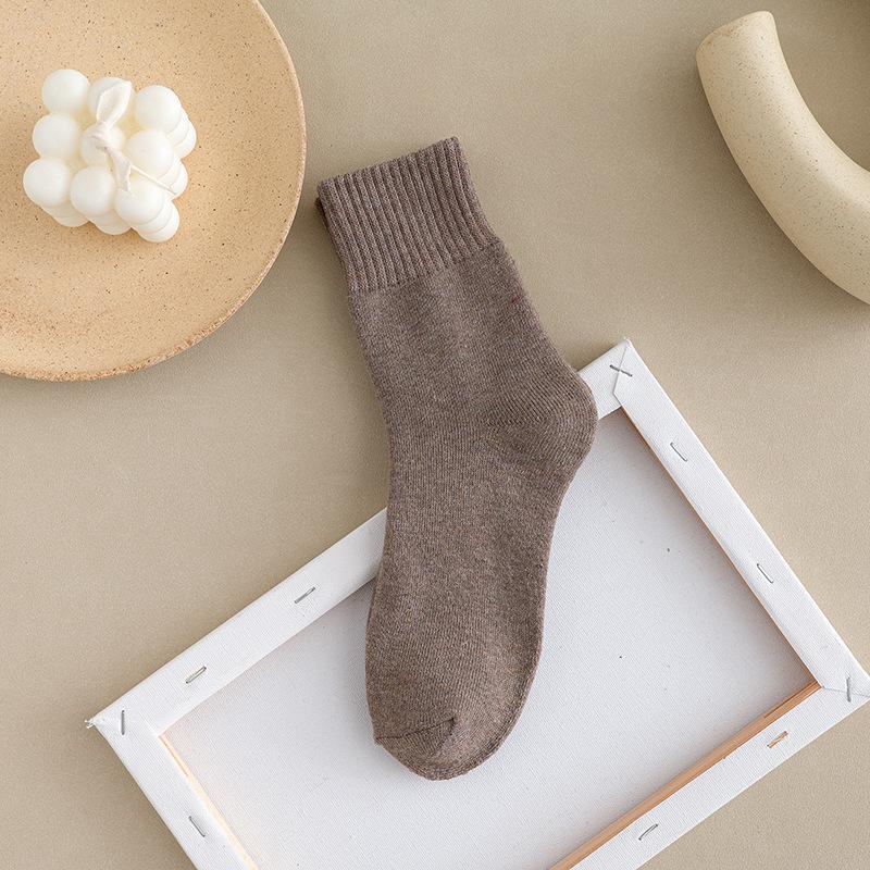 Autumn and Winter Style Loop Socks for Men, Trendy Mid-calf Socks, Retro Thick Thread Socks, Thickened and Fleece Warm Towel Socks