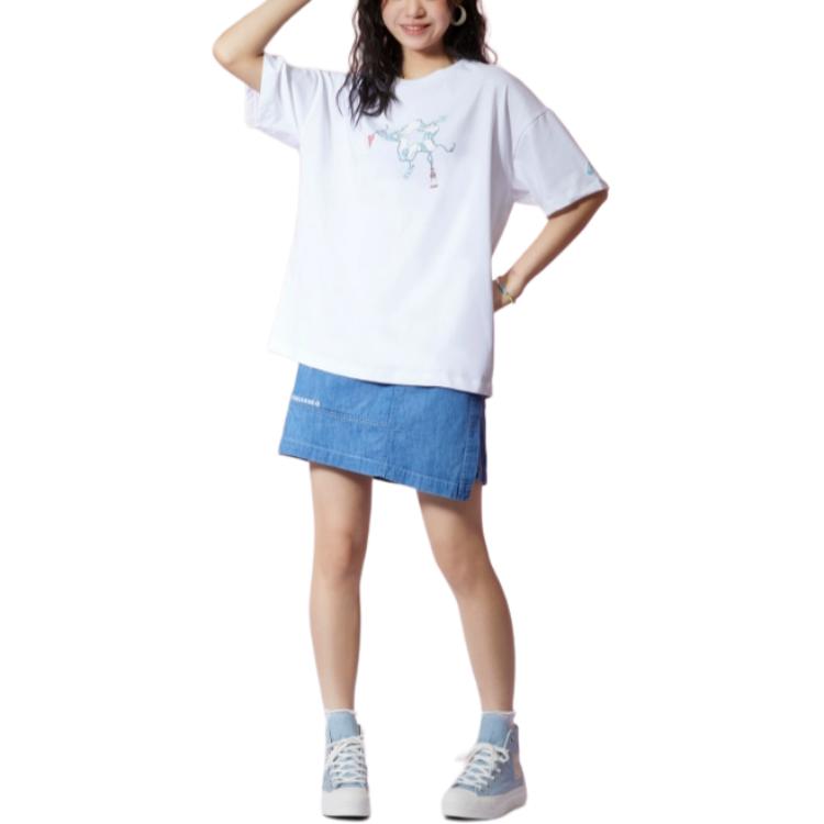 Women's Converse T-Shirts Women's White Crew Neck Moderate Straight Fit