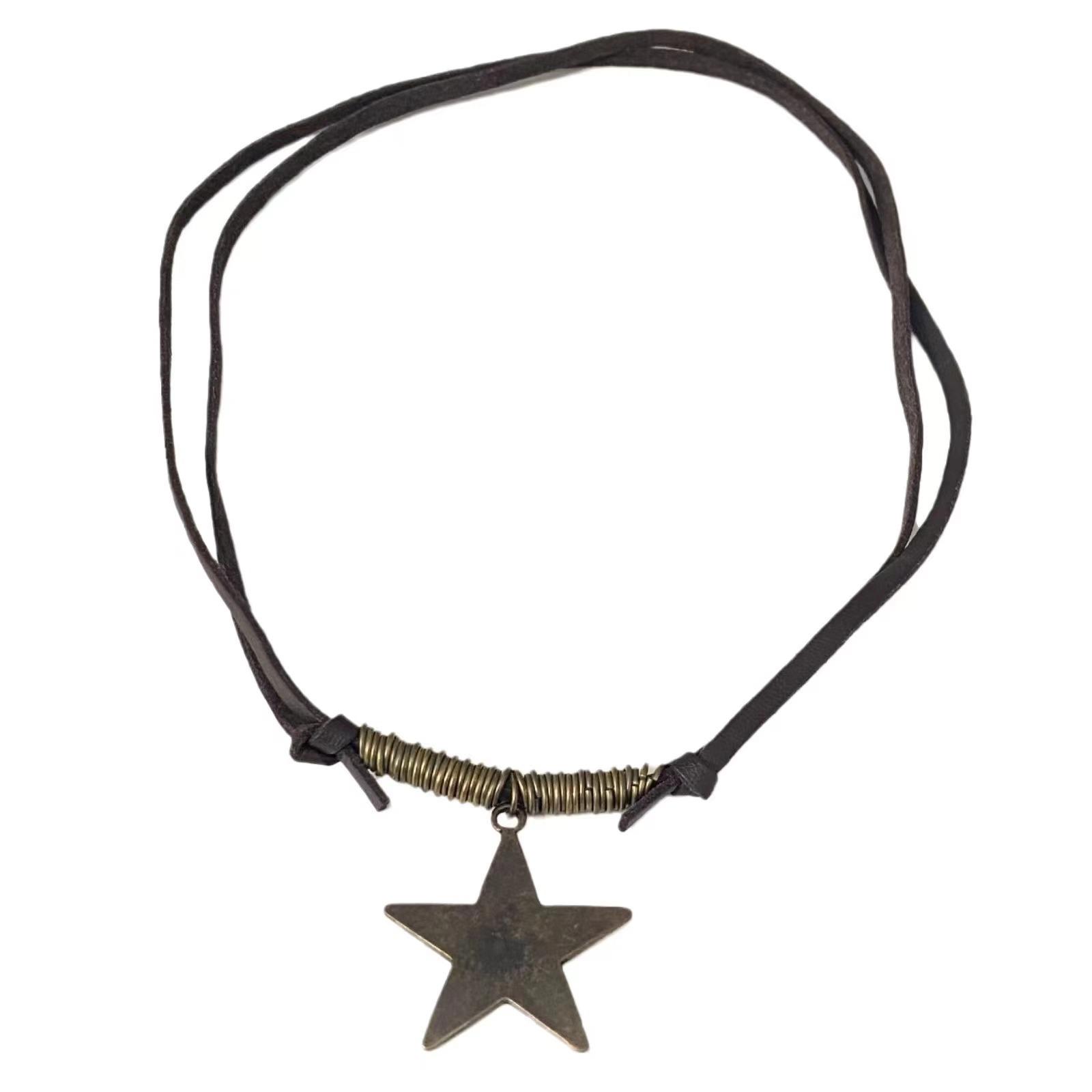 

Vintage Leather Rope Star Pendant Adjustable Clavicle Chain Autumn and Winter New Spice Girl Hip Hop Necklace