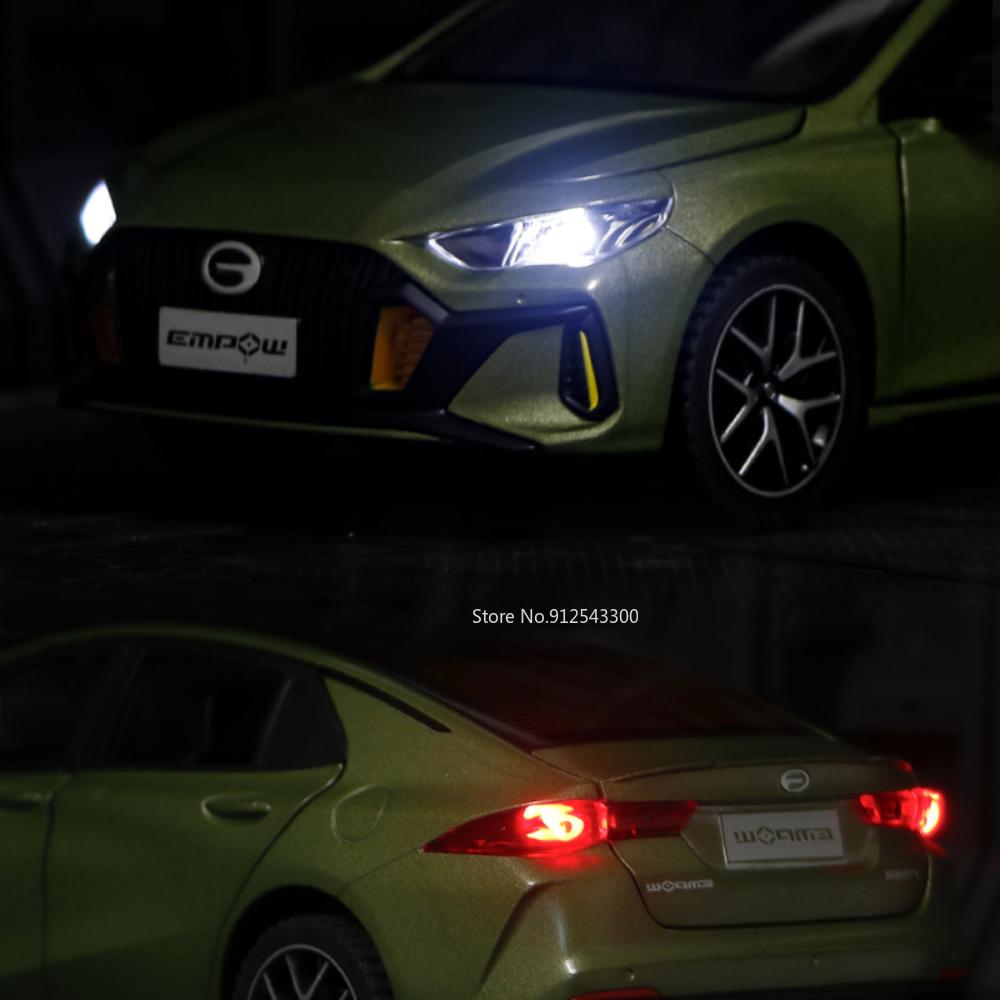 1/24 Trumpchi EMPOW55 Car Model Toy Diecast Metal Shock Absorption Street Sports Vehicle Sound and Light for Children Gift