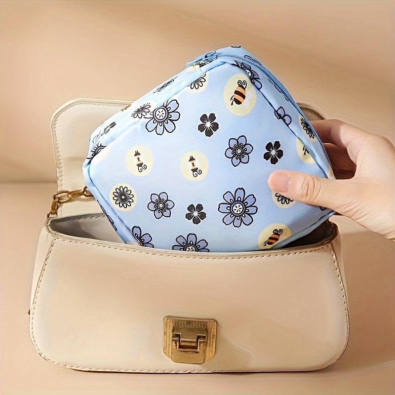 Cute Cartoon Girl Sanitary Napkin Storage Bag Portable Travel Pouch Large Capacity Sanitary Pad Organizer Travel Cosmetic Storage Data Cable Organizer