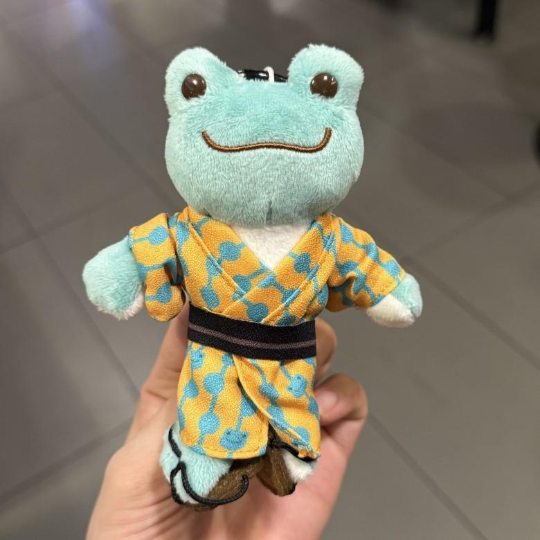 

Cute Frog Plush Pendant With A Smile Wearing Yukata Design For Bag Decoration And Collectible Use жовтий
