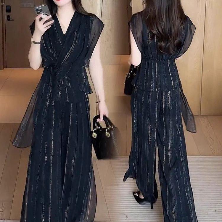 Mom's 2026 Summer Chiffon Two-Piece Set: Age-Reducing Short Sleeve Top & Wide-Leg Pants for Middle-Aged and Elderly Women.