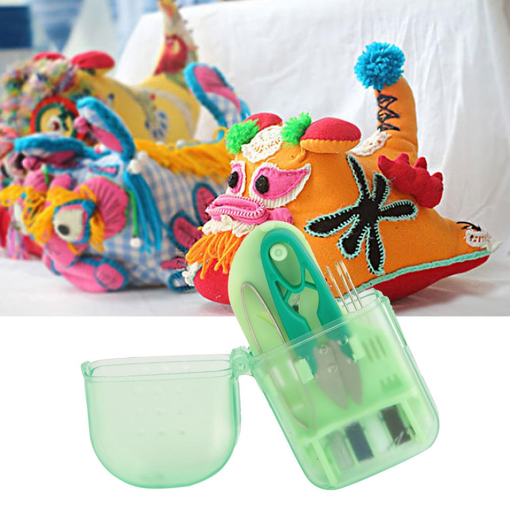 Exquisite and Portable Mini Macaron Color Plastic Sewing Tool Box Needle Scissors(Green)