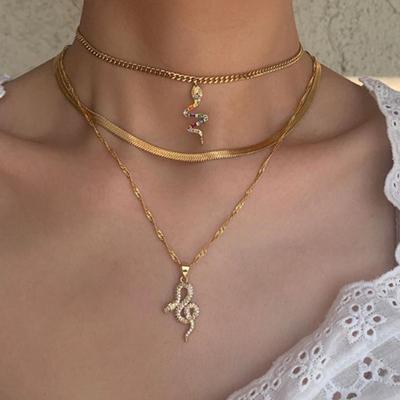 Serpentine courbe multicouche collier mode tendance fille collier tempérament sauvage collier