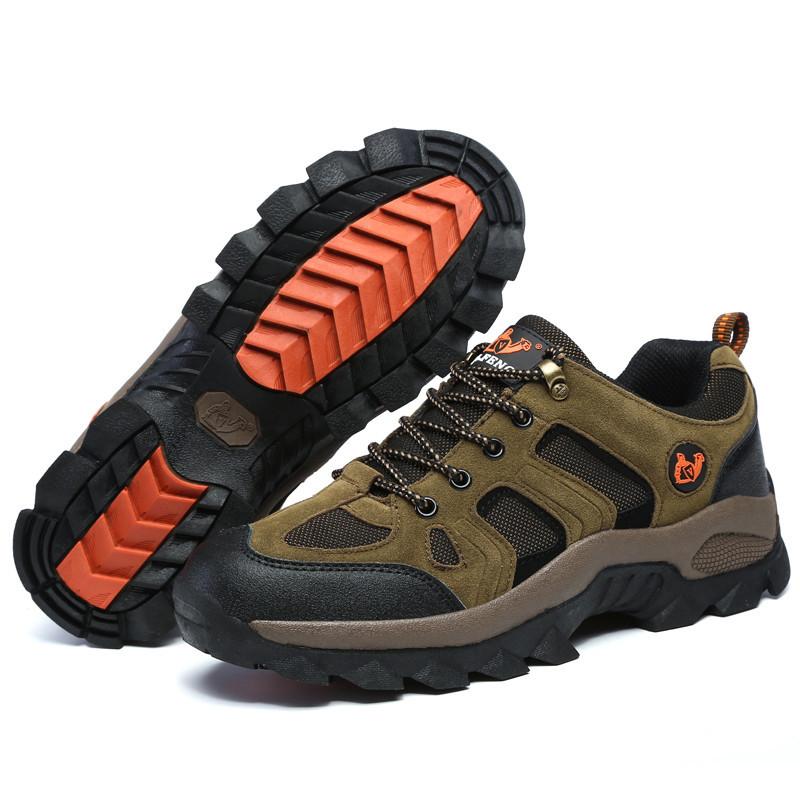 Outdoor Hiking Shoes Men's Hiking Shoes Sports and Leisure Outdoor Sports Shoes Women's Autumn and Winter Large Size Leather Shoes Men's Cotton Shoes