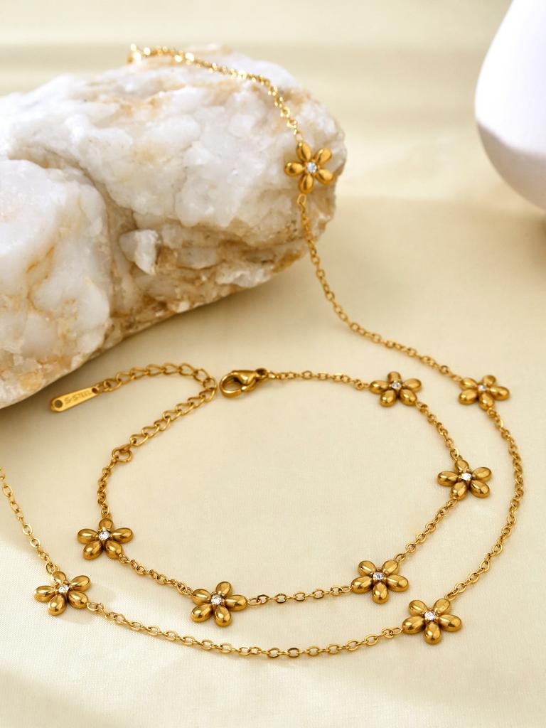 Fashionable And Elegant Temperament Old Money Style Stainless Steel Plated 18K Gold With Diamonds Flowers Zircon Set For Women