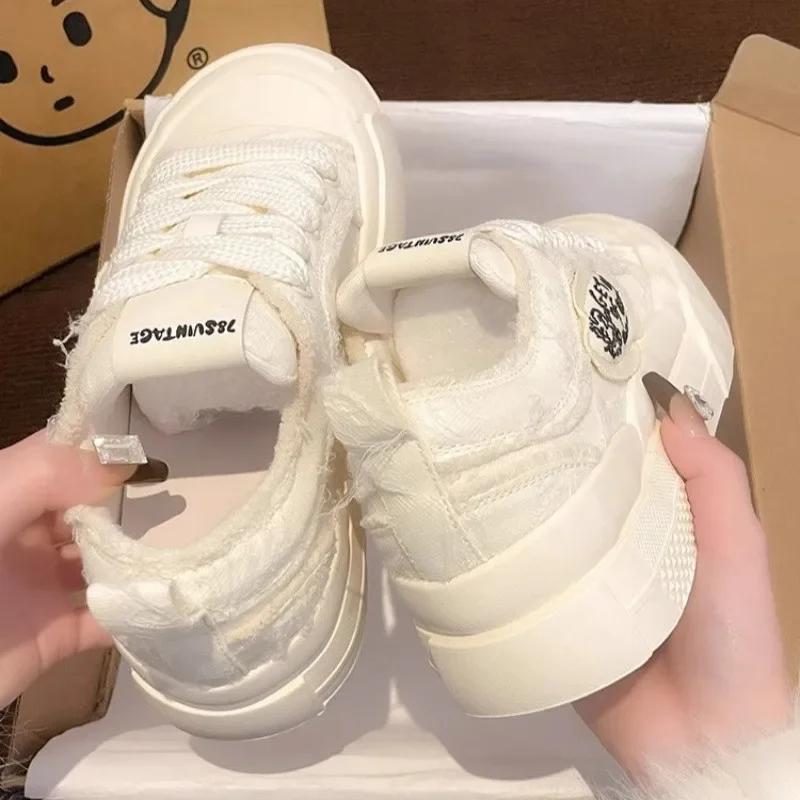 Modische Damen-Outdoor-Turnschuhe, Plateau-Segeltuchschuhe, die die Körpergröße erhöhen, klobige Turnschuhe, junges Mädchen, Outdoor-Training, Damen-Freizeitschuhe