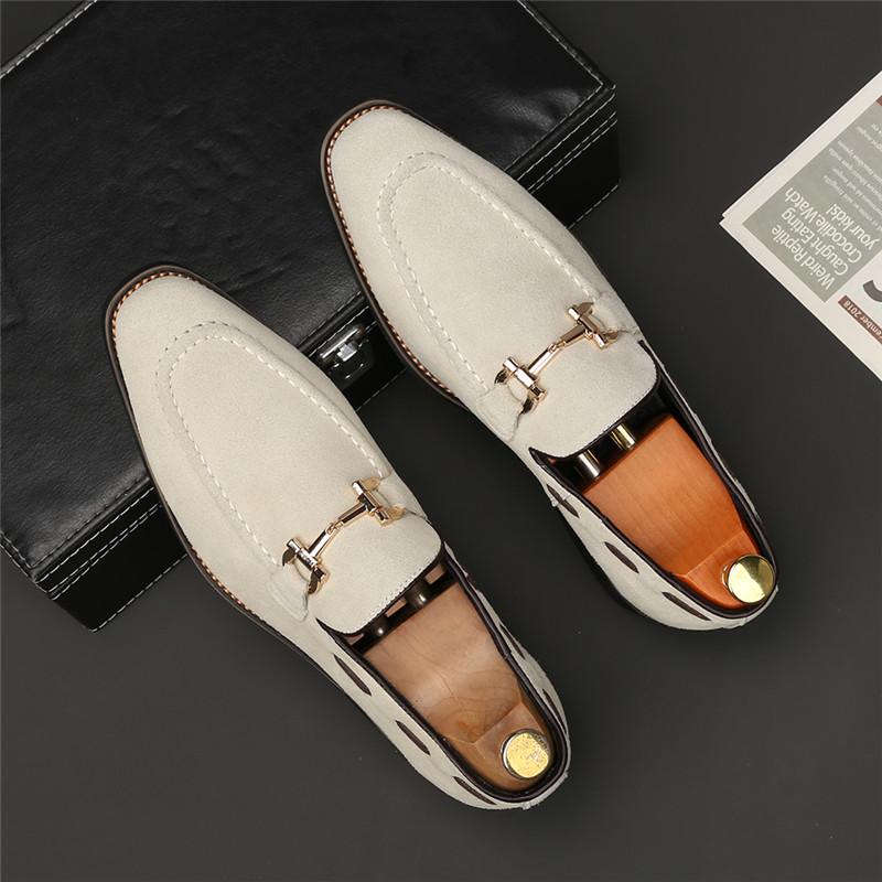 Fashion New Pointed Toe Suede Leather Flats Metal Button Party Shoes For Men Male Wedding Dress Prom Homecoming Shoes Zapatos Hombre