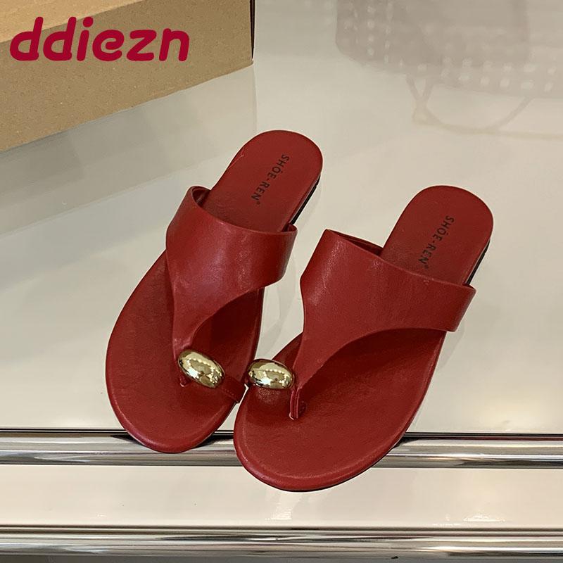 Fashion Summer Beach Female Flip Flops Women Flats Slides Slippers Shoes Fashion Metal Ladies Flats Slippers Sandals Footwear