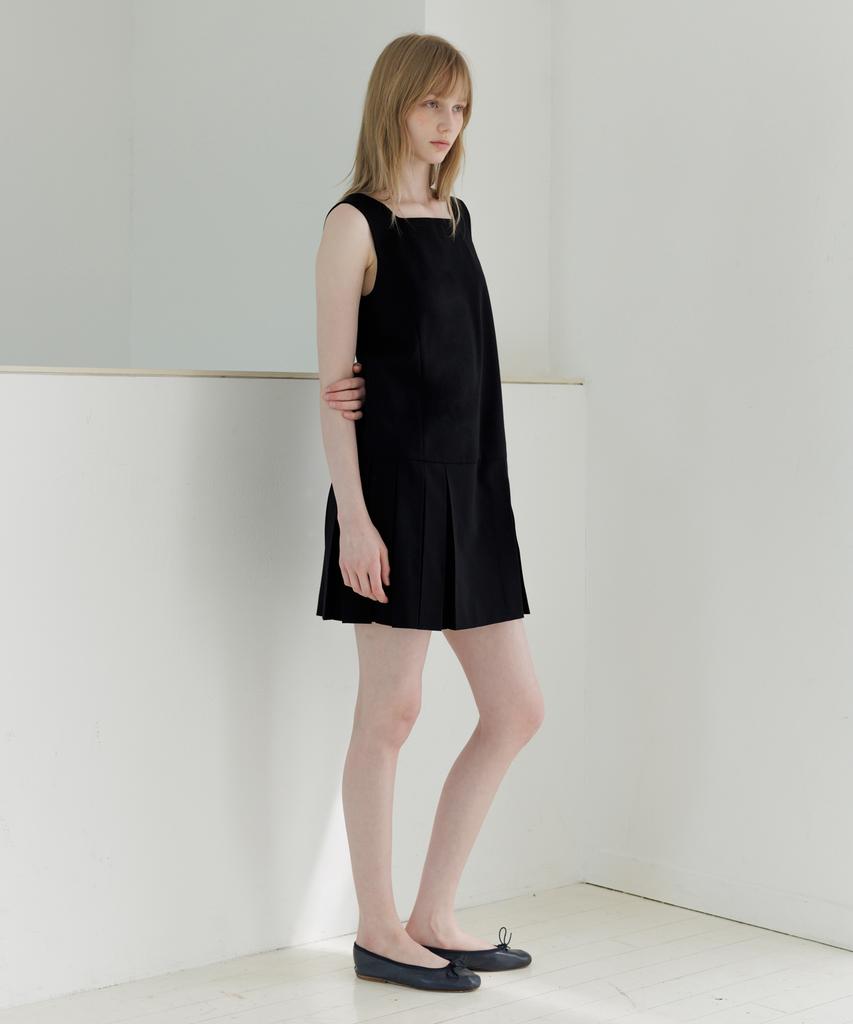 Leumeme Flow Pleats Dress Black