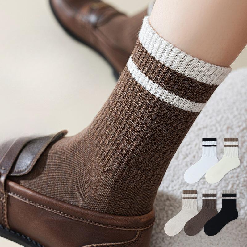 Female Spring and Autumn Fashion New All Purpose Two Bar Movement In The Tube Pile Socks