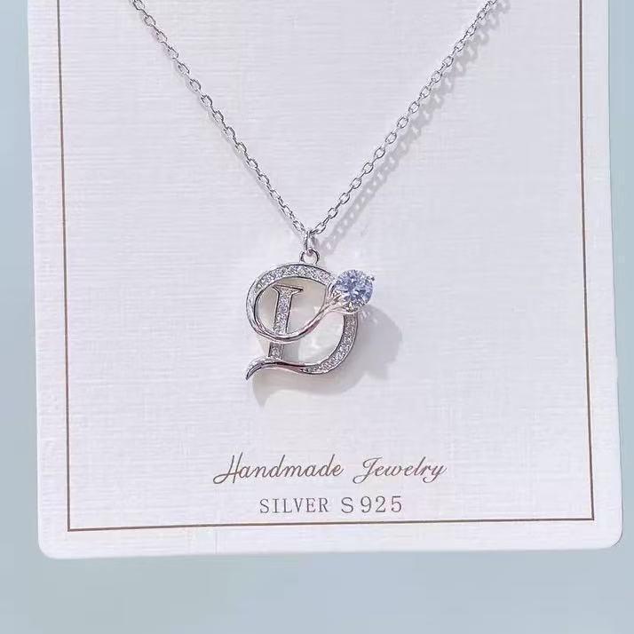 Vintage Titanium Steel Women's Pearl Pendant Necklace - Light Luxury Clavicle Chain