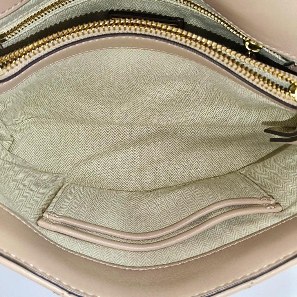 [Pre-Owned] Kira Large Nude Pink Lambskin Quilted Shoulder Bag With Gold Hardware - Very Good #1H3HCEZ