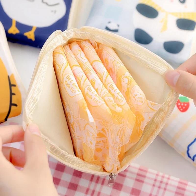 Mini șervețele sanitare, căști de călătorie, geantă de depozitare pentru monede, husă ID Suport card de credit, geantă organizatoare pentru articole de toaletă din desene animate Kawai